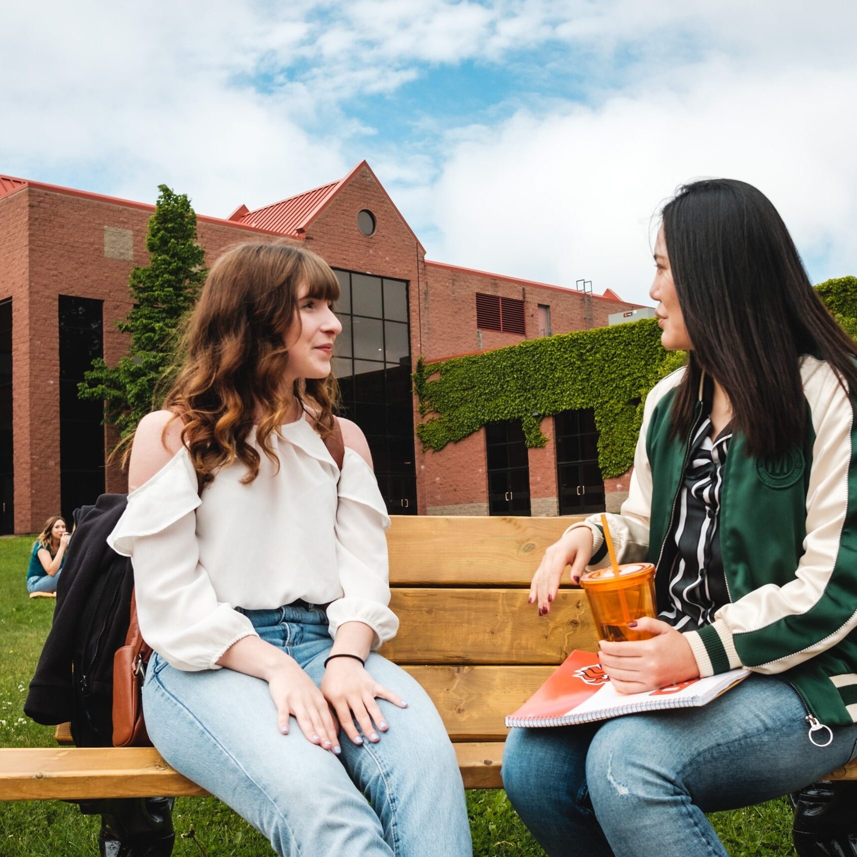 TB VANTHIENLONG Cape Breton CBU University00008