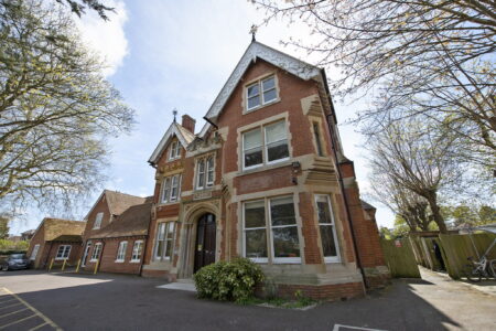 THE WORTHGATE SCHOOL, UK