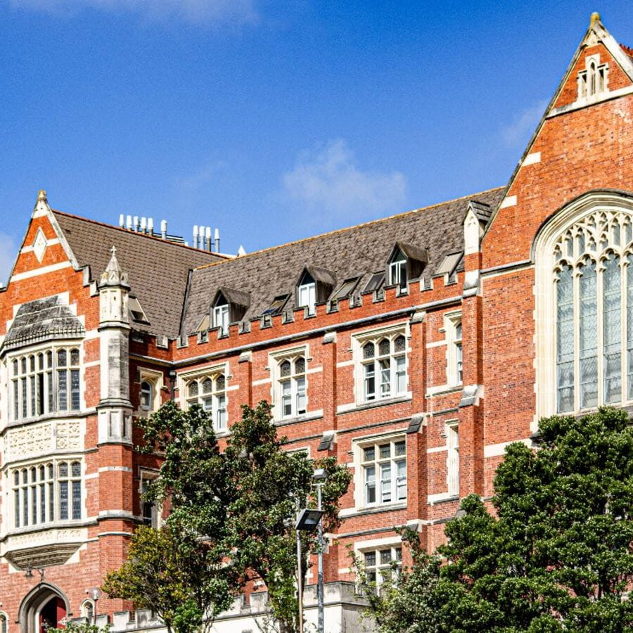 VICTORIA UNIVERSITY OF WELLINGTON (VUW) 7 2