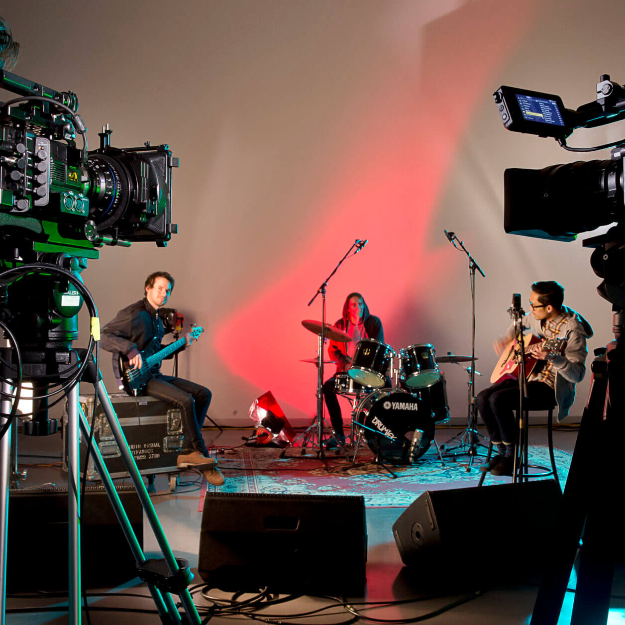 SAE UNIVERSITY COLLEGE 7 SAE AUS Image MEL Multi Multi Discipline Students Filming Music Students 2232x1256 1