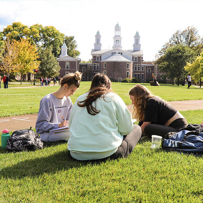 GAL Student Study Campus Lawn
