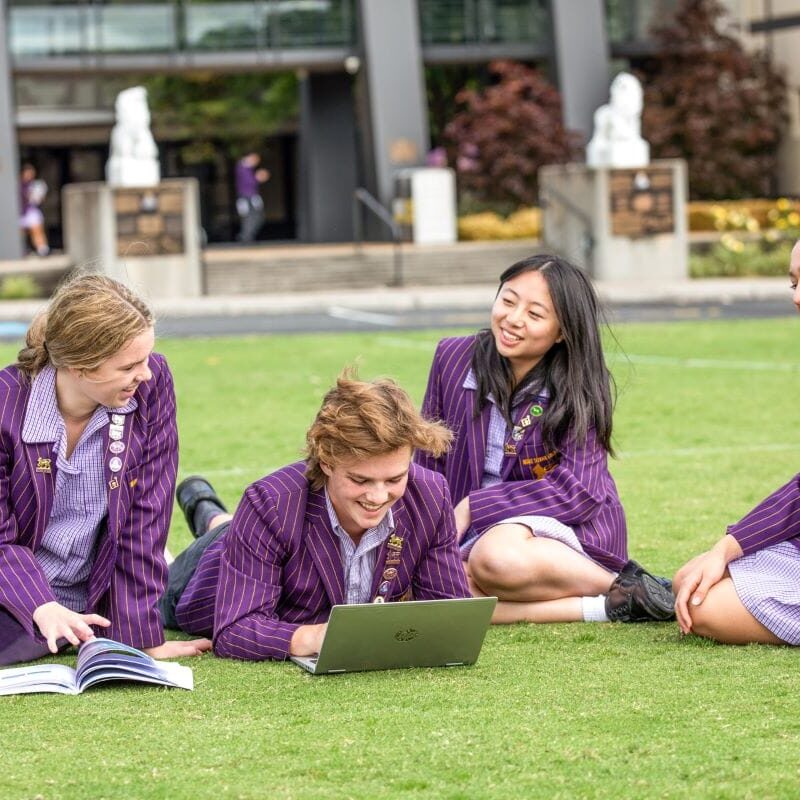 WESTLEY COLLEGE 7 4 students on GW turf with laptop