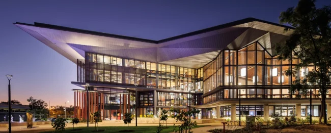 JAMES COOK UNIVERSITY BRISBANE (JCUB)