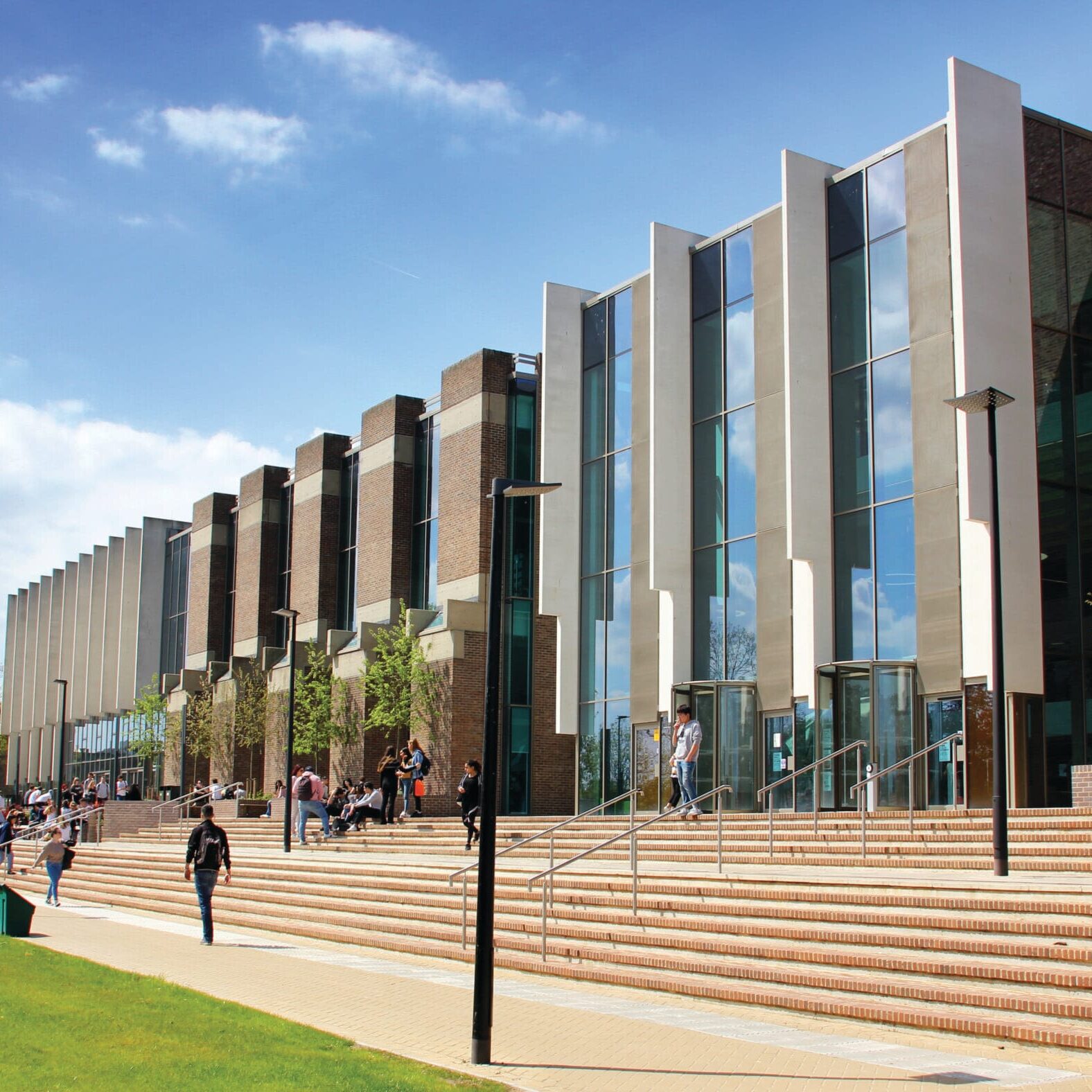 Oxford.International.1917 scaled