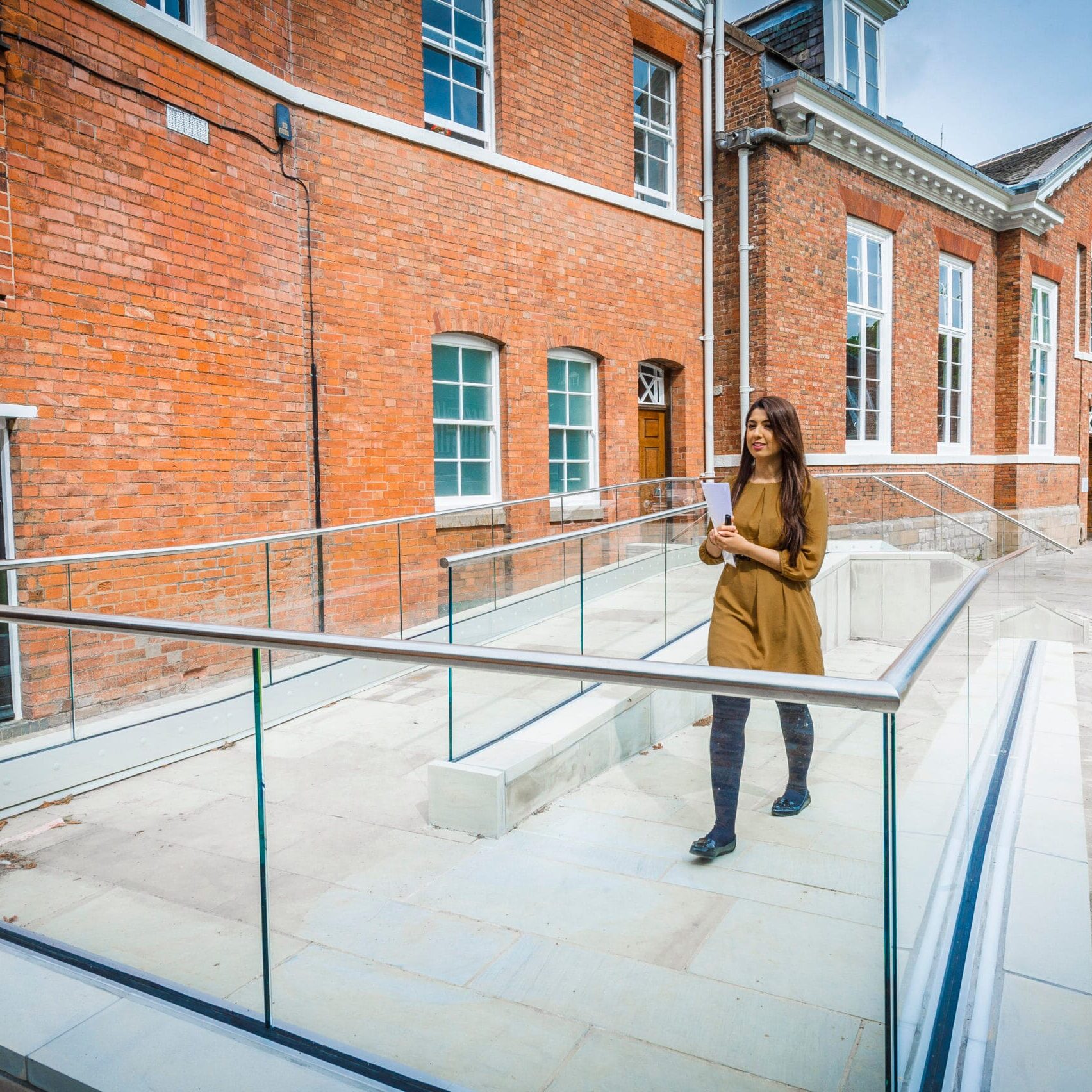 Oxford.International.DMUIC DMU Image 12 scaled