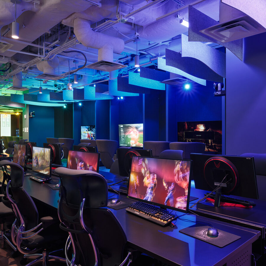 690e5c6d96dec0feda6de617 esports interior