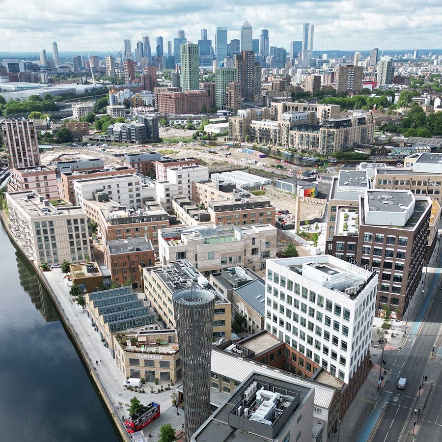 UNIVERSITY OF HUDDERSFIELD - LONDON 2 HUDL Gallery About hudds 02 S3