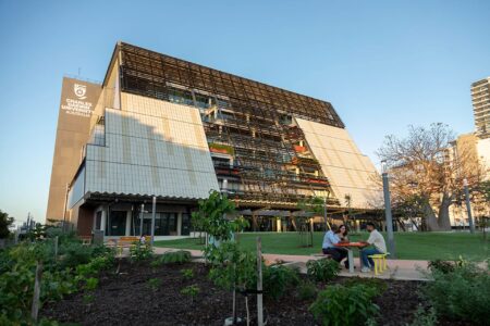 CHARLES DARWIN UNIVERSITY (CDU)