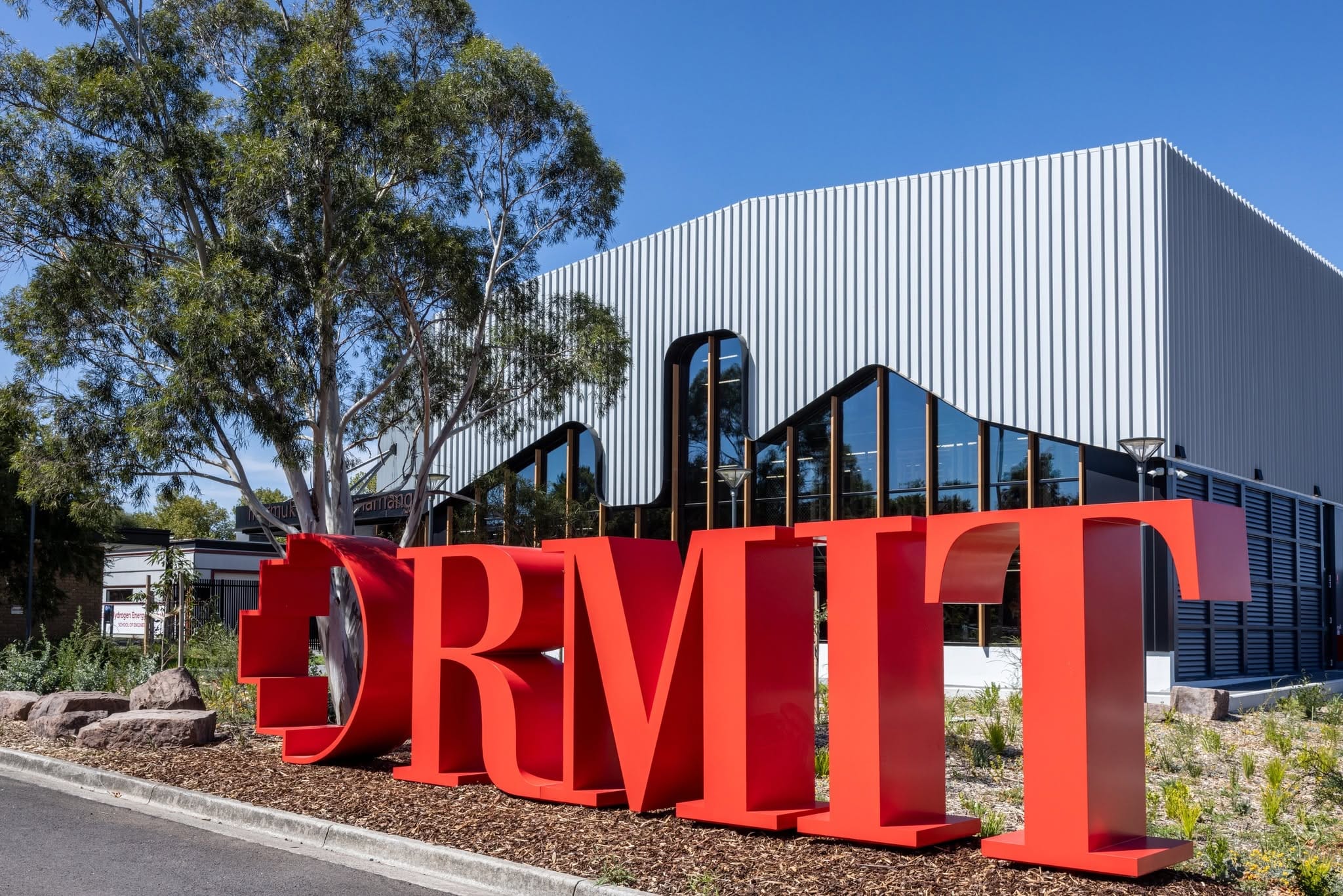 RMIT UNIVERSITY 1 486756515 1067971048700191 1954361040432943322 n