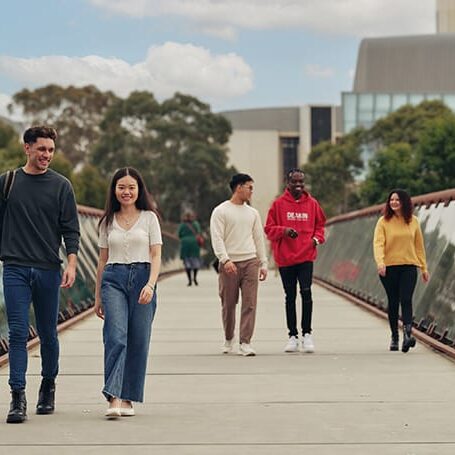 DEAKIN COLLEGE DEAKIN COLLEGE
