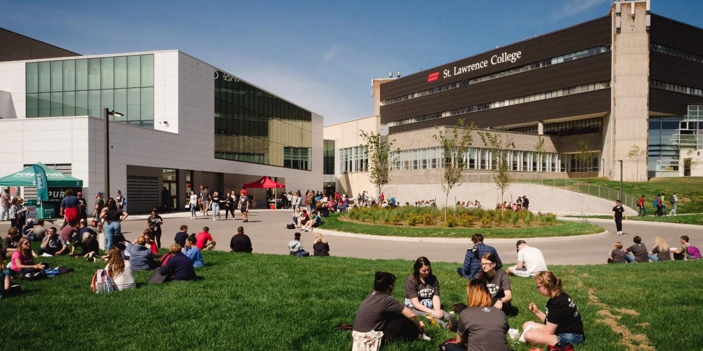 ST LAWRENCE COLLEGE (SLC) ST LAWRENCE COLLEGE (SLC)